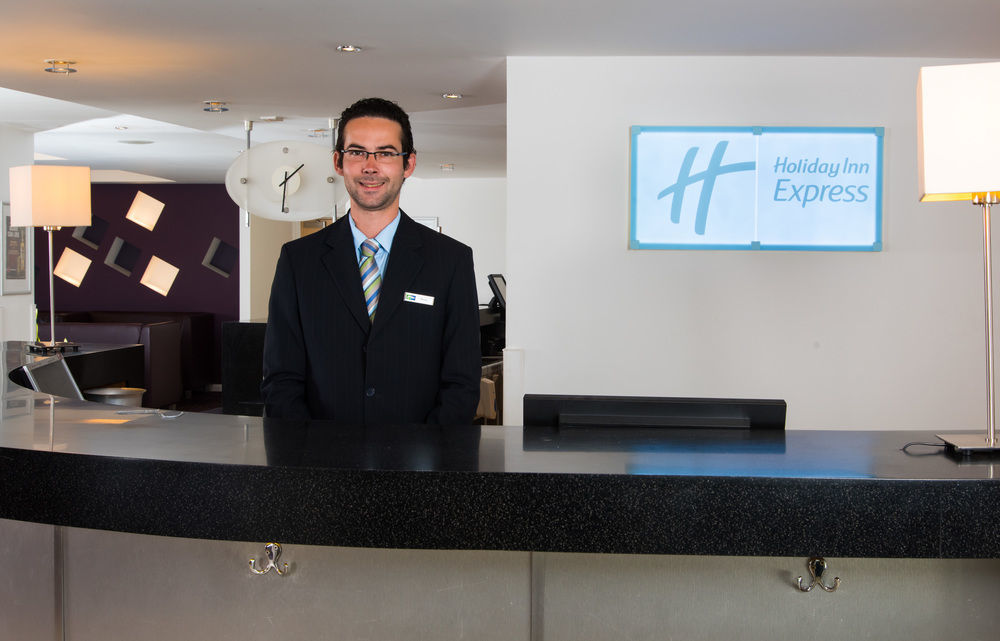 Holiday Inn Express Hemel Hempstead, An Ihg Hotel Exteriér fotografie